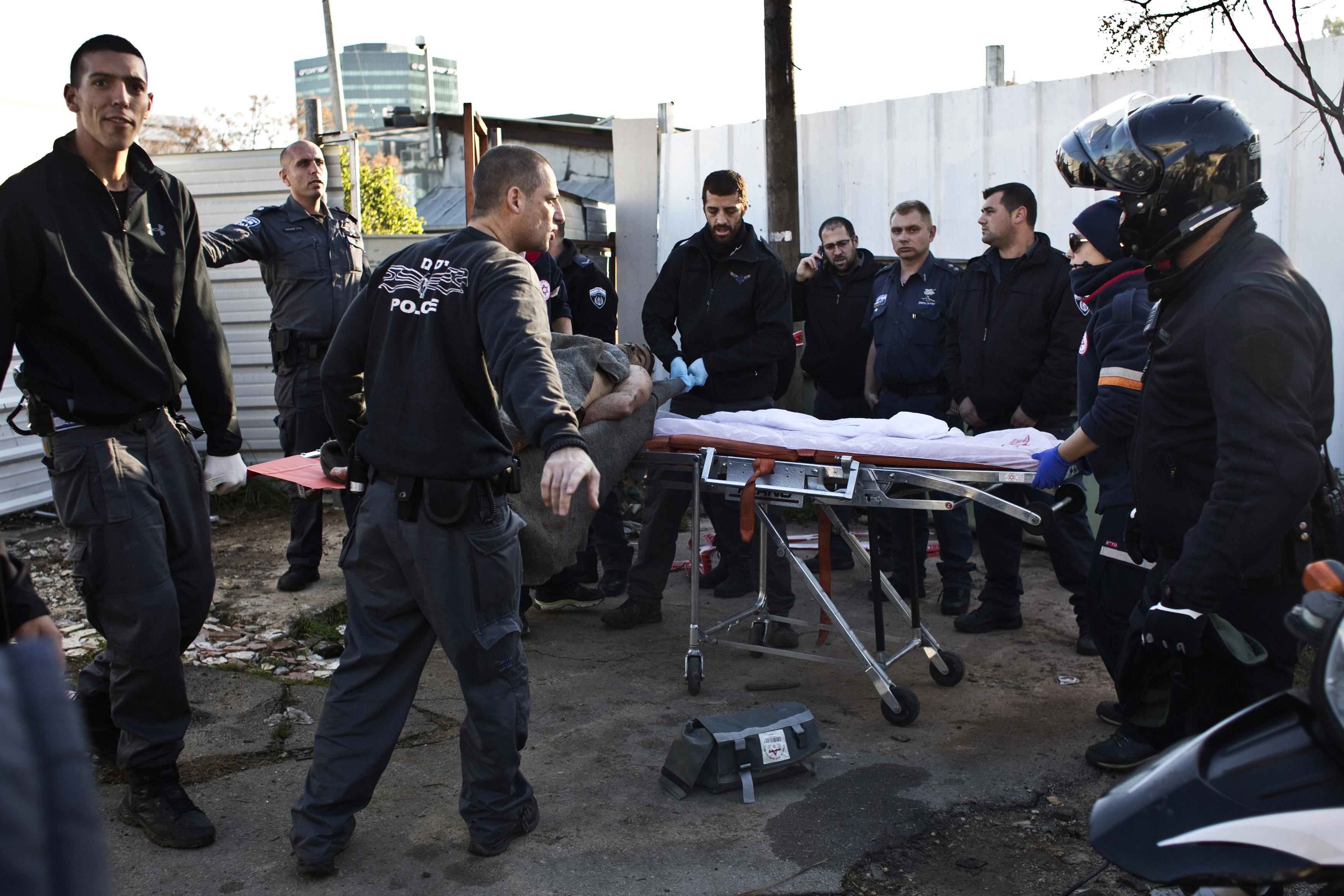 محدث: إصابة 5 إسرائيليين إثر حادث سير بمركبة فلسطيني وسط تل أبيب