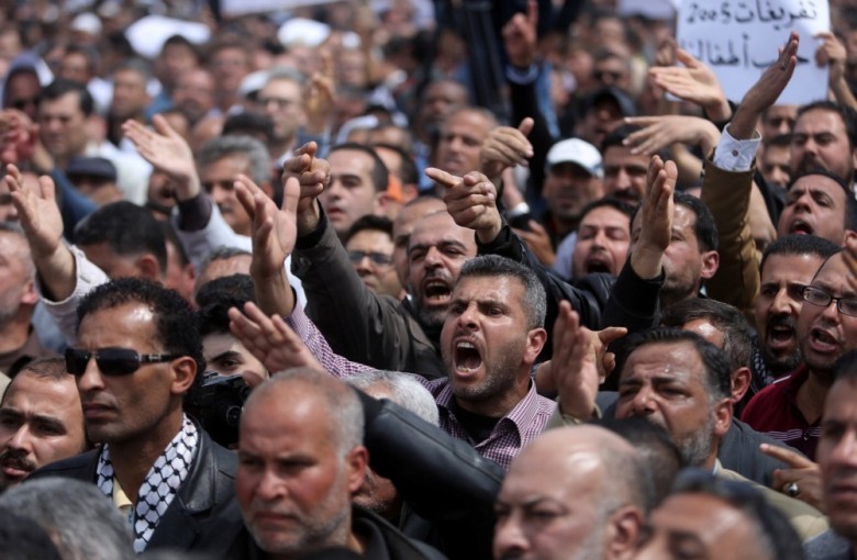 الحلو يكشف عن وقف العمل بقانون التقاعد المبكر للموظفين المدنيين بغزة