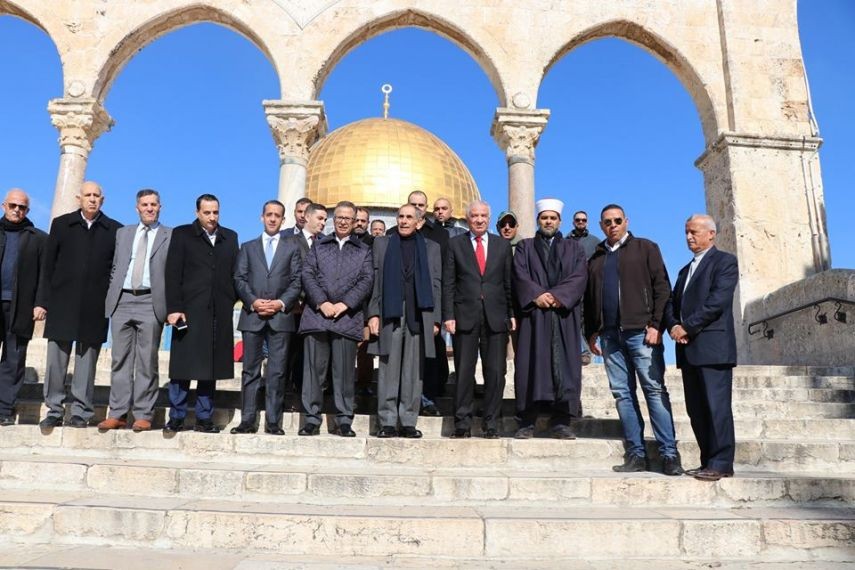 بالصور: وزير داخلية الأردن يزور المسجد الأقصى المبارك