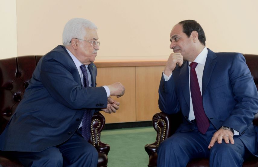 الرئيس يجتمع مع نظيره المصري ويبحثان المصالحة والتسوية