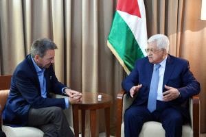 الرئيس يلتقي رئيس اللجنة الدولية للصليب الأحمر لمتابعة أوضاع الأسرى المضربين