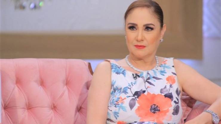 الفنانة المصرية 'شيرين': 'أنا قريبة من الله ولم أندم على مشاهد الإغراء'