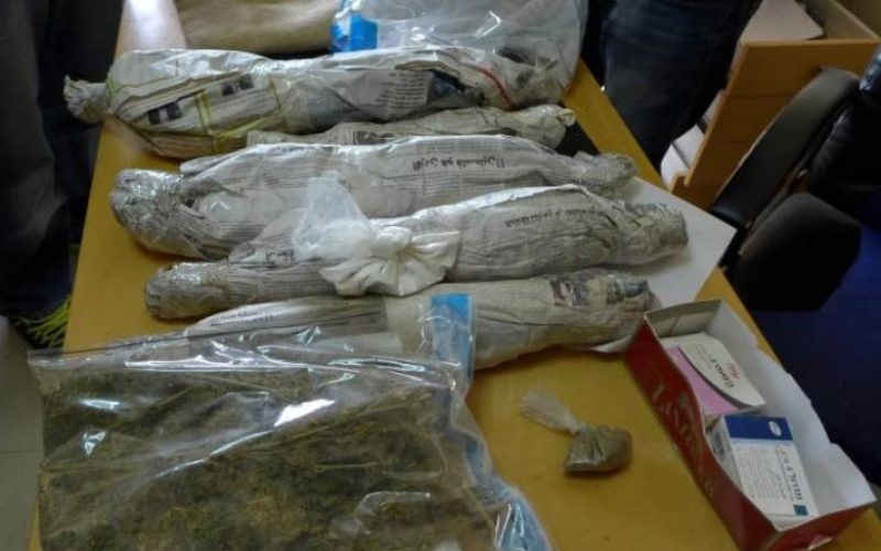ضبط مواد مخدرة بحوزة أربعة مواطنين في قضيتين منفصلتين بجنين