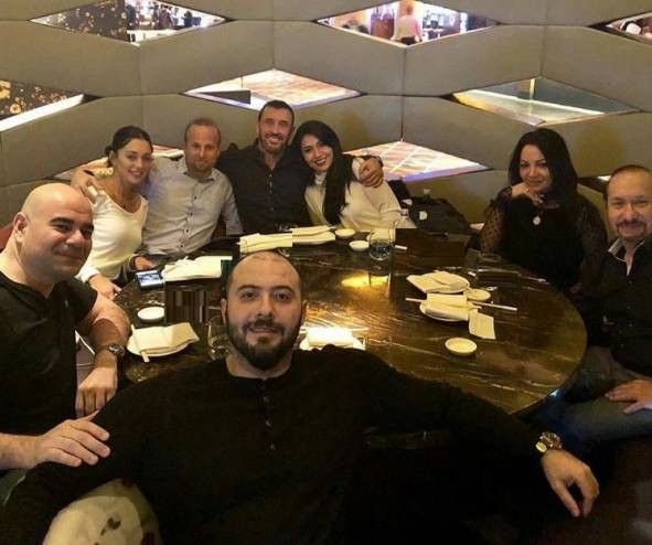 ابن كاظم الساهر يحسم بشكل نهائي حقيقة خطوبة والده