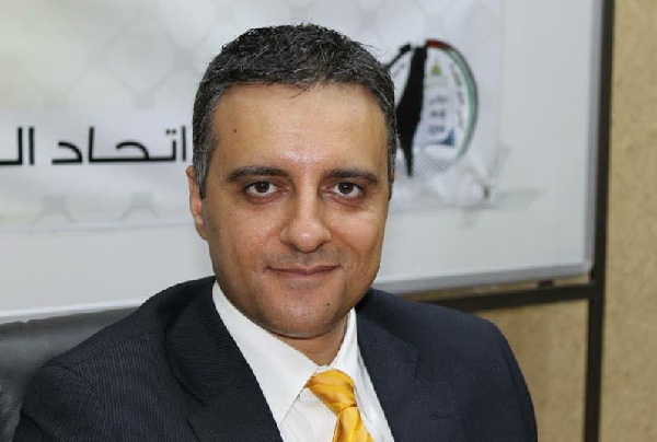 نزال: القيادة الفلسطينية تسعى لإنجاز حل الدولتين