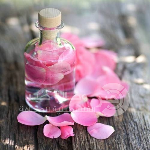 ماء الورد للعينين