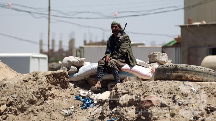 أطراف الصراع اليمني "لم تلتزم" بالهدنة الإنسانية