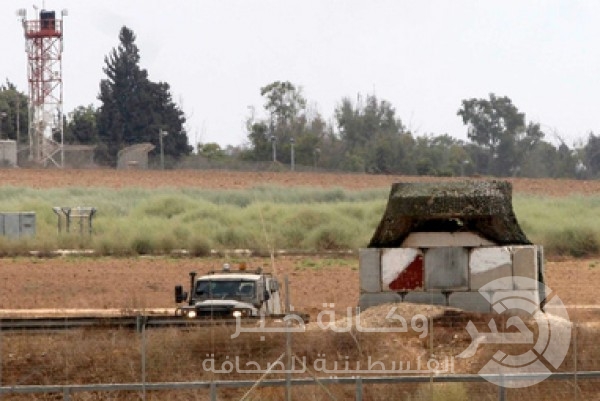 الاحتلال يصيب ويعتقل فلسطينياً حاول التسلل الى زيكيم