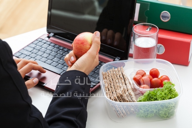 تناول 3 وجبات في اليوم قد يؤذي صحتكِ