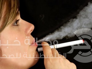  يعتقد البعض أنّه إذا شرب السيجارة الالكترونية فهو يخفف عن نفسه أضرار ومخاطر التدخين