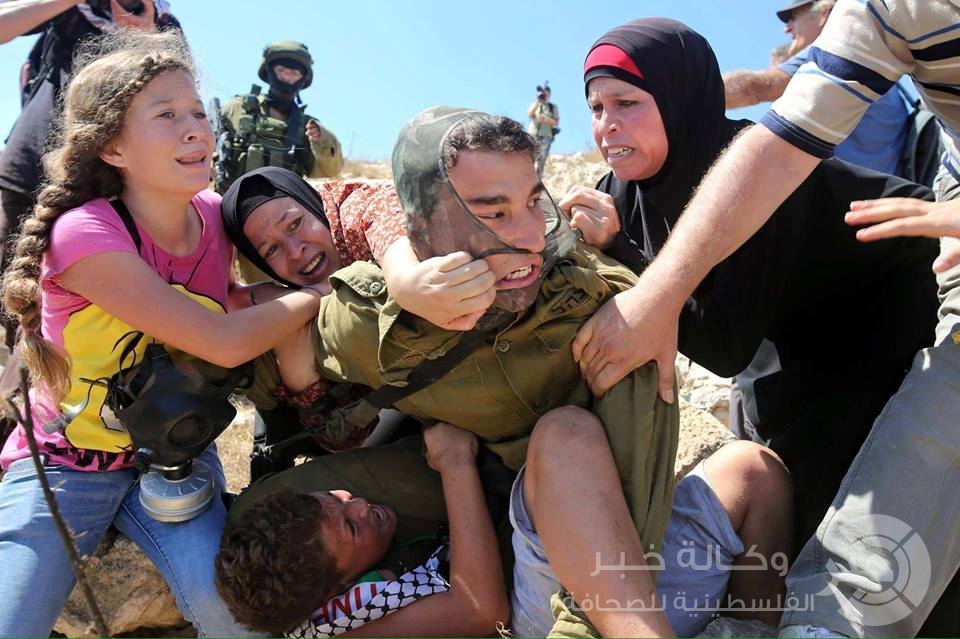 بالفيديو : انتصرت المرأة الفلسطينية وهزم جيش الاحتلال