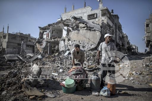 ابو حسنه : الاونروا ستدفع للذين هدمت بيوتهم ويسكنون عند اقاربهم بدون عقد ايجار