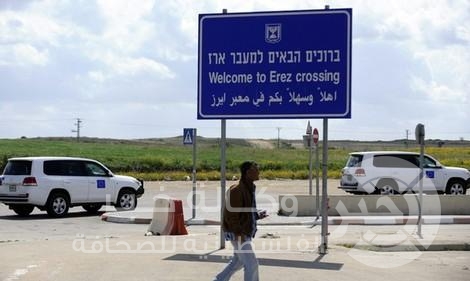 اسرائيل تزعم :فلسطينيون يدفعون رشاوي للحصول على وثائق طبية مزورة لدخول اسرائيل