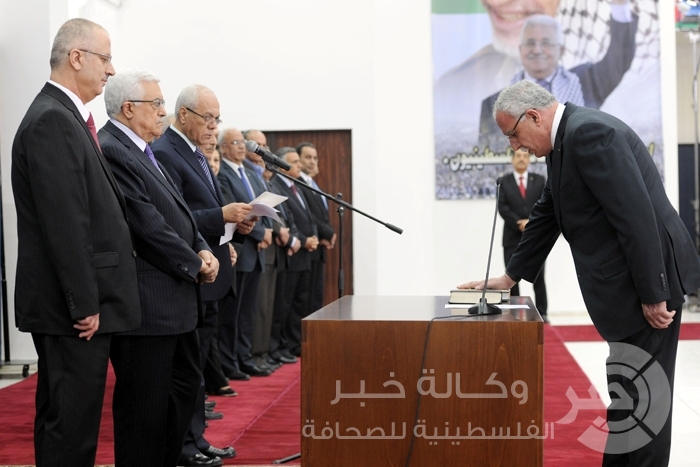 الوزراء الجدد يؤدون اليمين الدستورية أمام الرئيس بدون مراسم "تعرف على سيرتهم الذاتية"