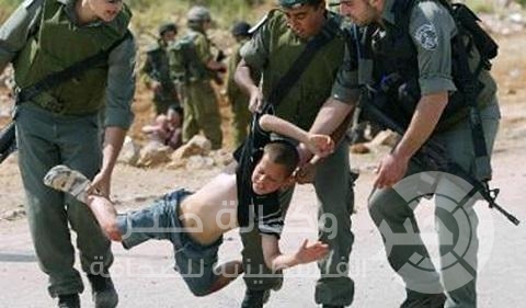 اسرائيل تواصل انتهاكاتها بحق 200 طفل فلسطيني قاصر في سجونها