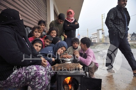 وصول طائرة مصرية تحمل مساعدات للنازحين السوريين بلبنان