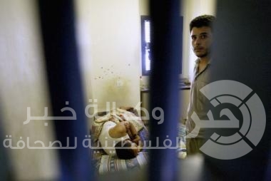 نحو 1400 أسير مريض في سجون الاحتلال