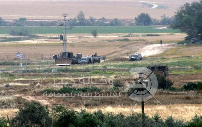 قوات الاحتلال تفتح نيرانها تجاه المزارعين شرق قطاع غزة