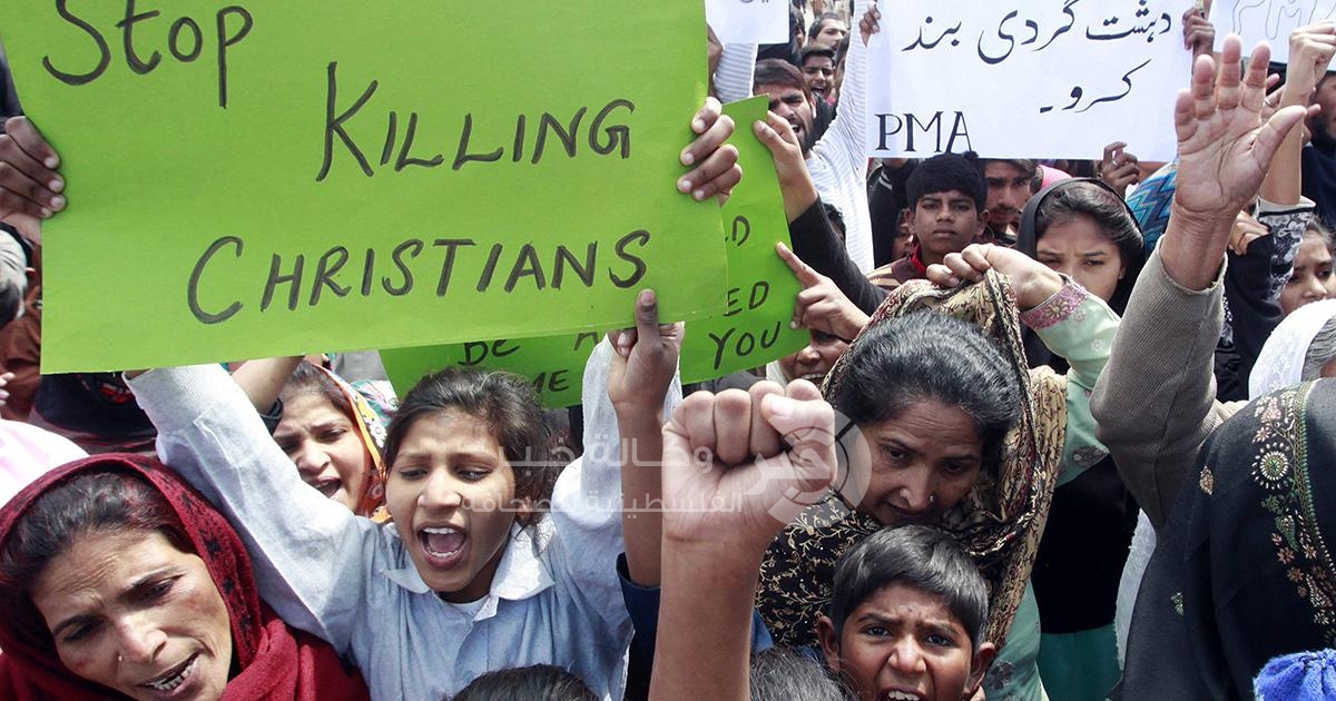 تظاهر آلاف المسيحيين في الباكستان بعد هجومين على كنيستين في لاهور
