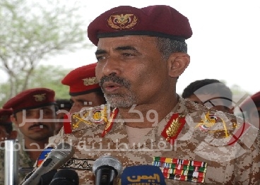 وزير الدفاع اليمني يهرب من صنعاء ويصل عدن