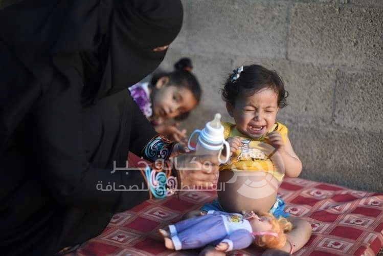 بالتفاصيل والصور : "علبة حليب لسلوى" هاشتاج لإنقاذ حياة طفلة من الموت في غزة