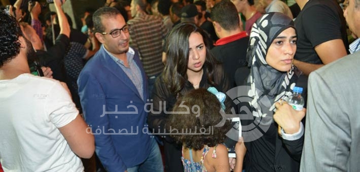 بالصور : جمع كبير من من نجوم الفن والإعلام والسياسة في عزاء سامي العدل