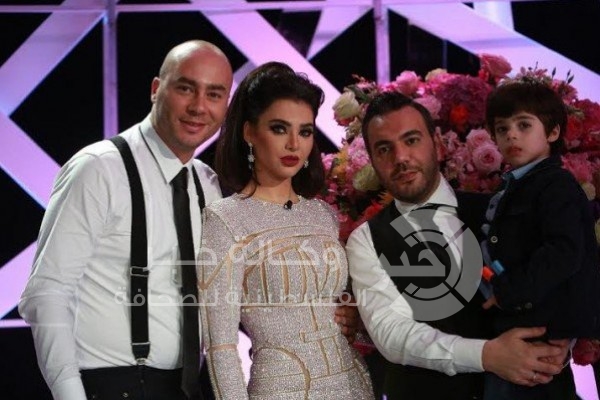 قمر في "المتهم": تلعب دور الأم والأب مع ابنها