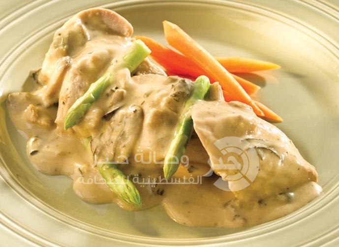 صدور الدجاج مع الكريمة والفطر
