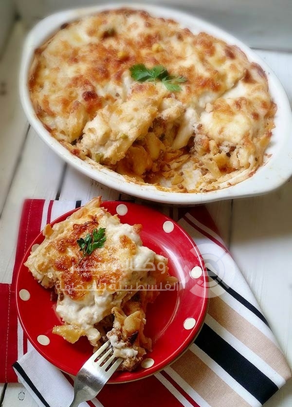 معكرونة بالبشاميل والجبنة