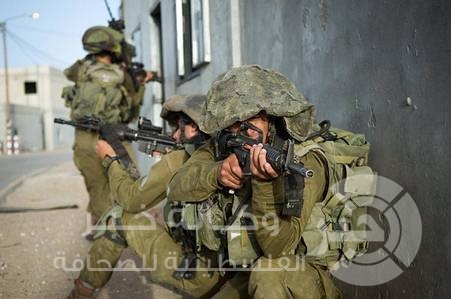 القناة السابعة :كتيبة ناحل تتدرب على الحرب داخل احياء غزة
