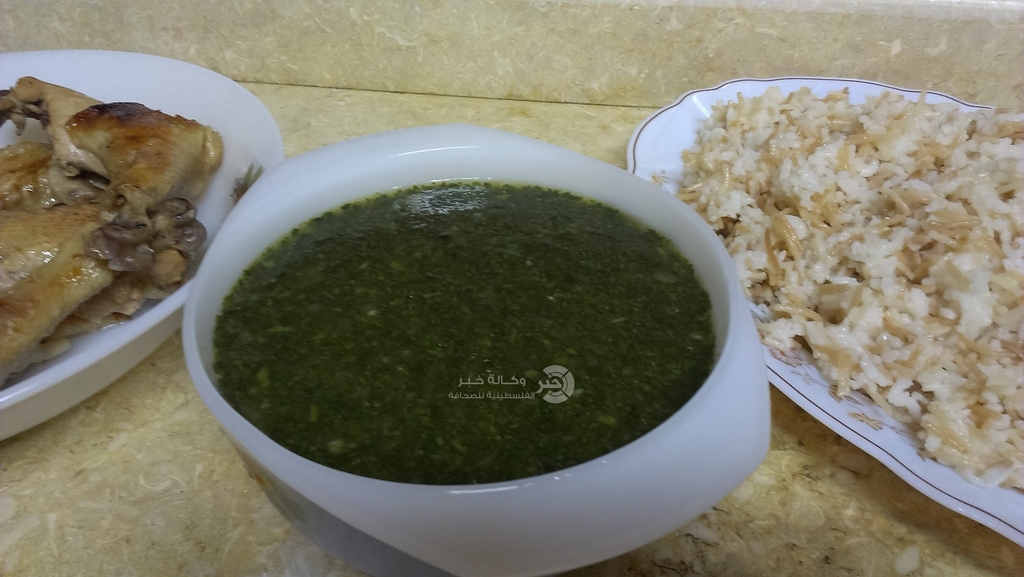 الملوخية الفلسطينية بالدجاج