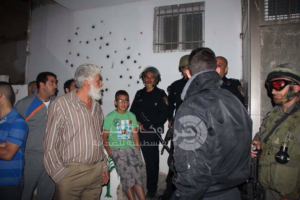 بالفيديو والصور : مستوطنون يستولون فجر اليوم على ثلاث شقق سكنية في سلوان بالقدس