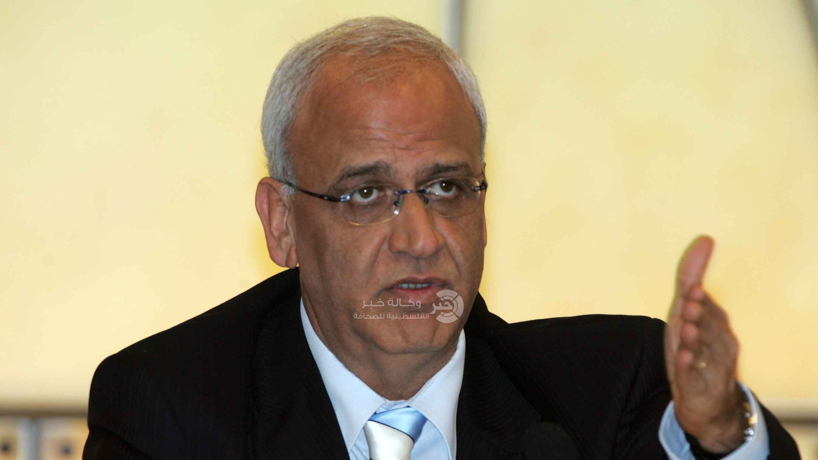 عريقات: إسرائيل أعدمت الأسرى عملياً, وتحاول شرعنة جرائمها