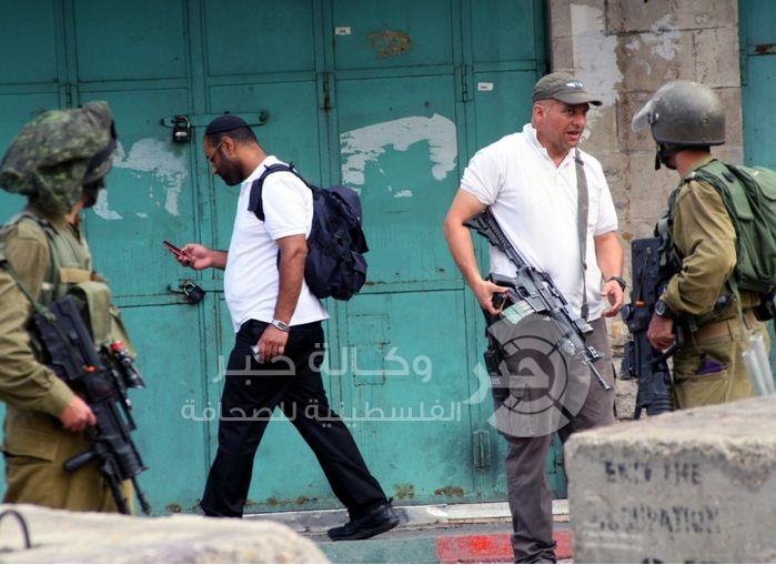 مستوطنون يشتبكون مع قوة إسرائيلية ببيت لحم