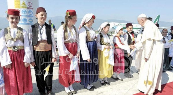 بابا الفاتيكان : العالم يشهد مناخ حرب عالمية ثالثة