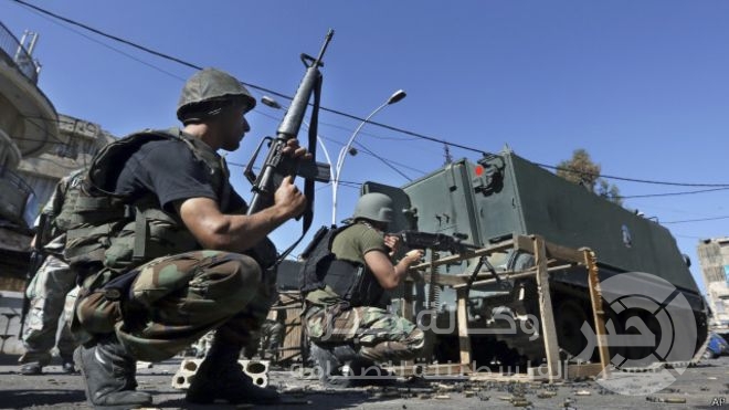 عشرات القتلى في اشتباكات بين تنظيم الدولة ومسلحي المعارضة في سوريا