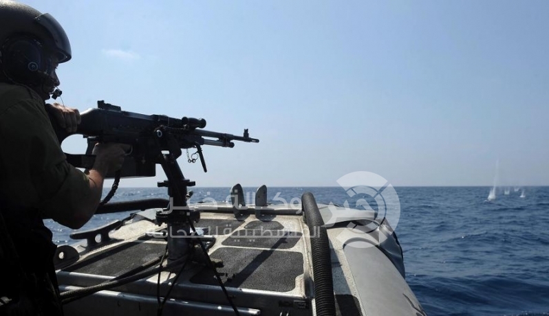 بحرية الاحتلال تستهدف الصيادين قبالة بحر غزة