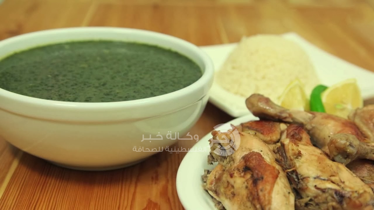 للملوخية سواء كانت خضراء أو مجففة فوائد كثيرة .....