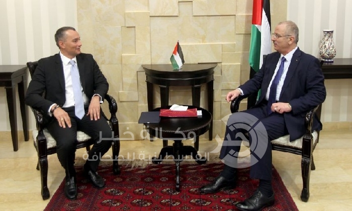 "الحمد الله" يبحث مع منسق عملية السلام الإسراع بإعمار "قطاع غزة"