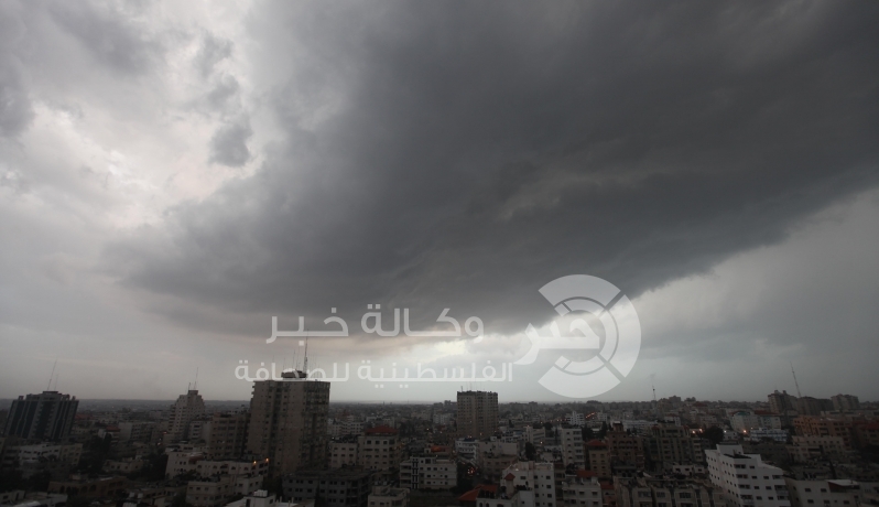 الأرصاد : أجواء عاصفة وثلوج ليلا على المرتفعات فوق 800 متر