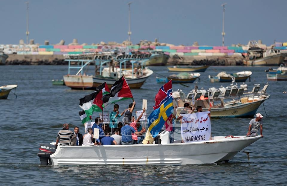 قوارب رمزية تبحر من ميناء غزة ترحيباً بأسطول الحرية