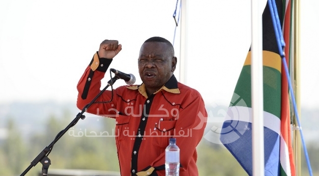 إسرائيل تمنع وزير جنوب أفريقي من زيارة الضفة الغربية