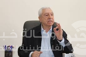 حواتمة: الفلسطينيون وقعوا في "عاصفة تخبط"