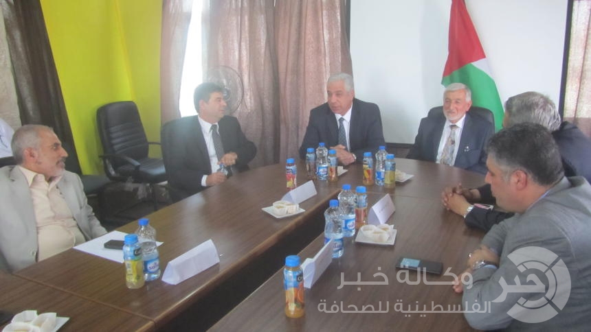 الوزير سلطان يناقش مع السفير الهولندي سبل تطوير الزراعة