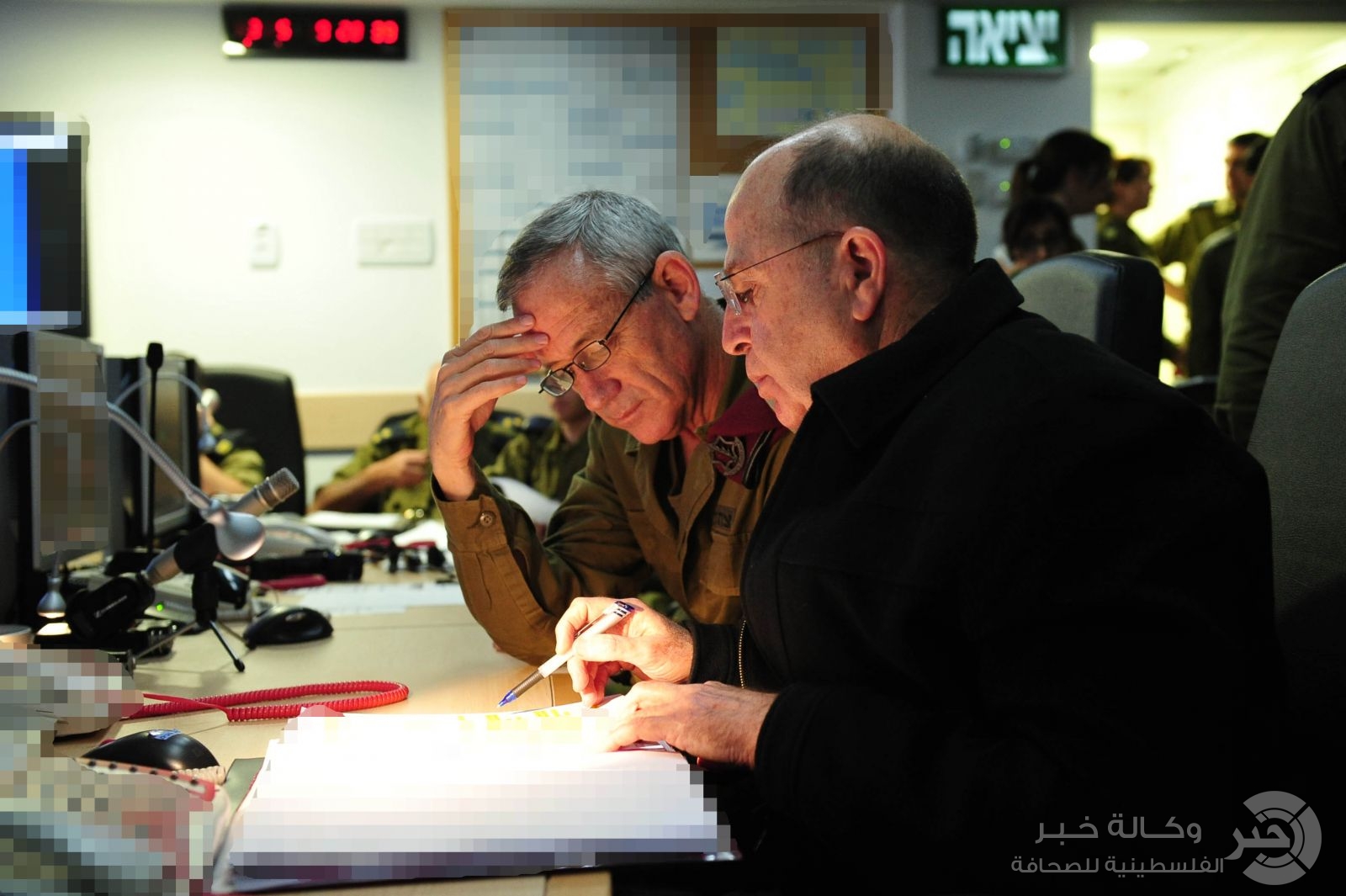 يعلون لوزير اسرائيلي : هل تريد جمع كل سكاكين منازل القدس ؟!