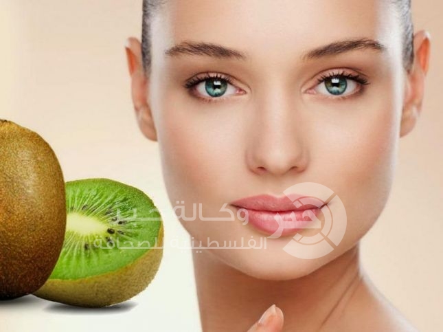 الكيوي والفراولة لبشرة نضرة لا تحتاج إلى مكياج