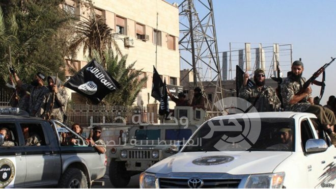 القوات الكردية تطرد "داعش" من قاعدة جوية مهمة بالرقة