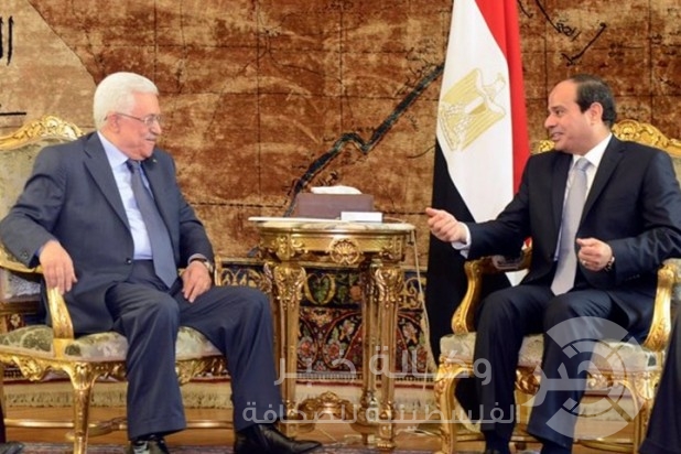 الرئيس " عباس"  يعزي نظيره المصري بوفاة والدته