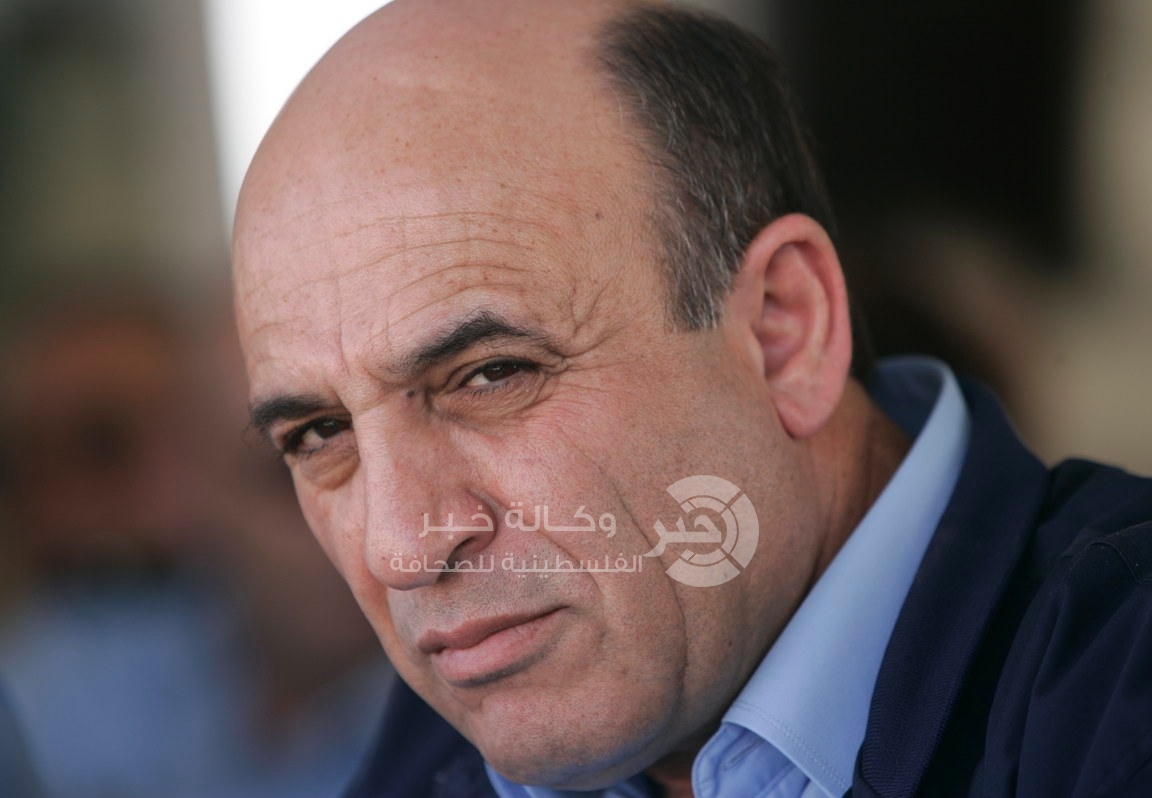 تبدد مخاوف إسرائيل: موفاز يصل مطار "هيثرو" ويغادره