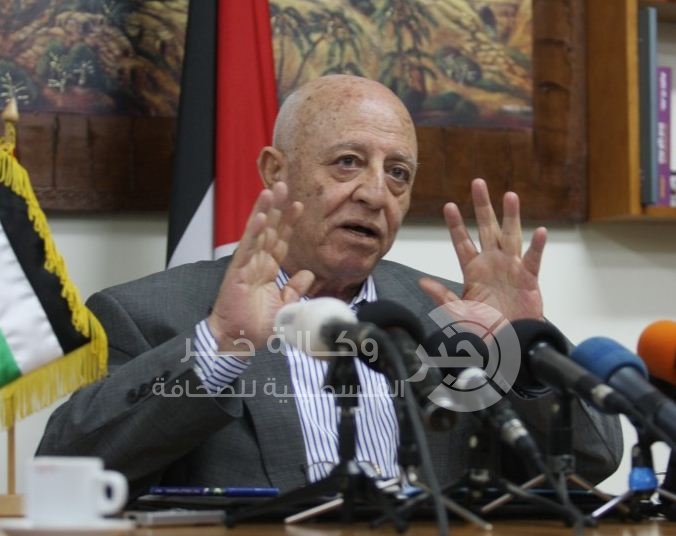 قريع يبحث مع السفير الروسي التطورات الفلسطينية